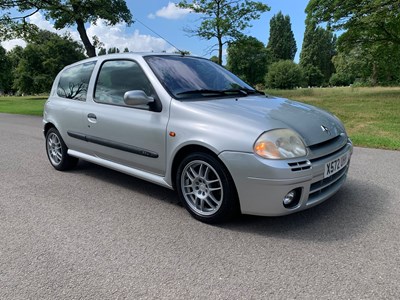 Lot 33 - 2000 Renault Clio 172 Sport