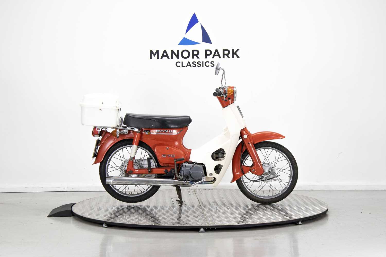 Lot 1982 Honda C70