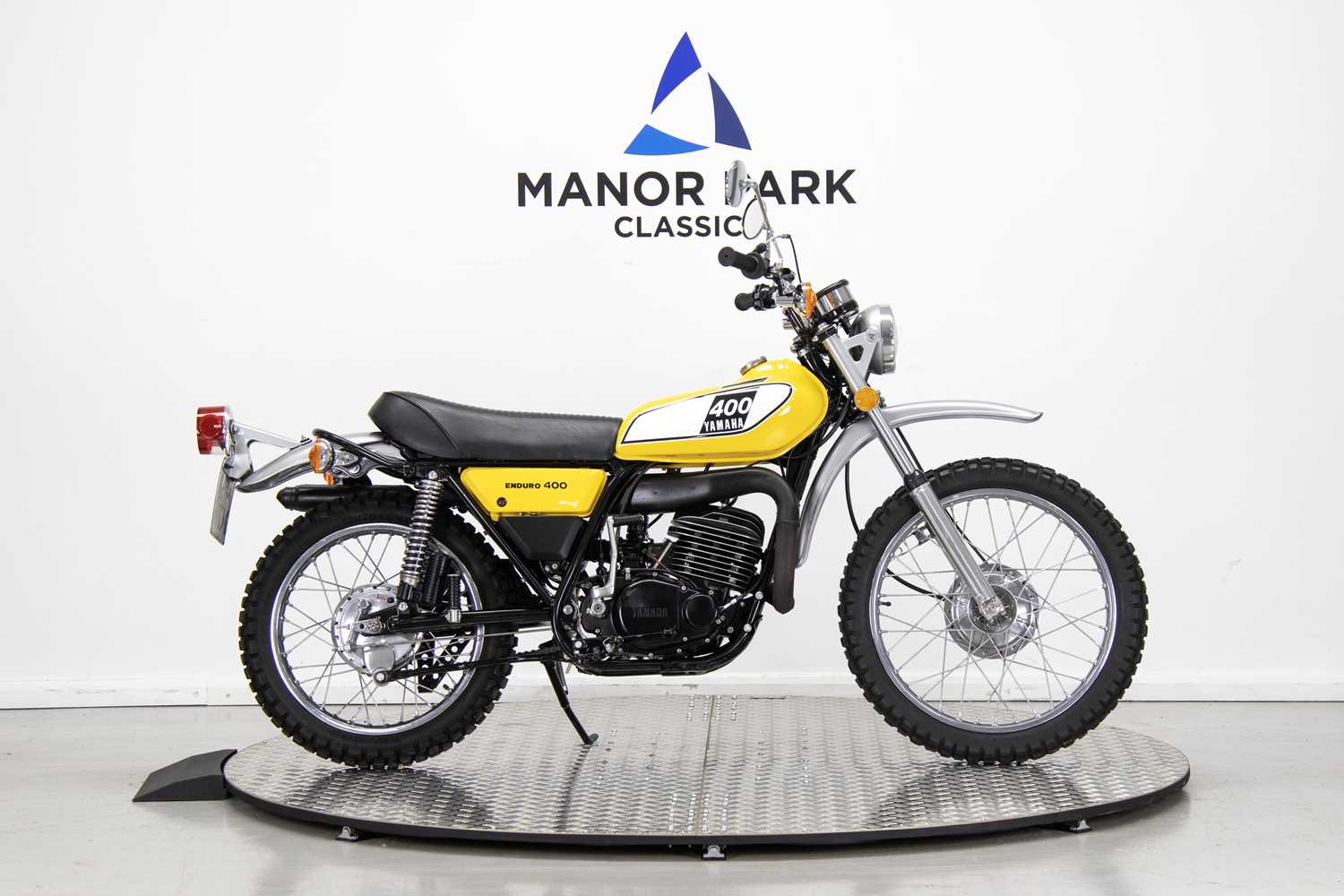 Lot 1975 Yamaha DT400
