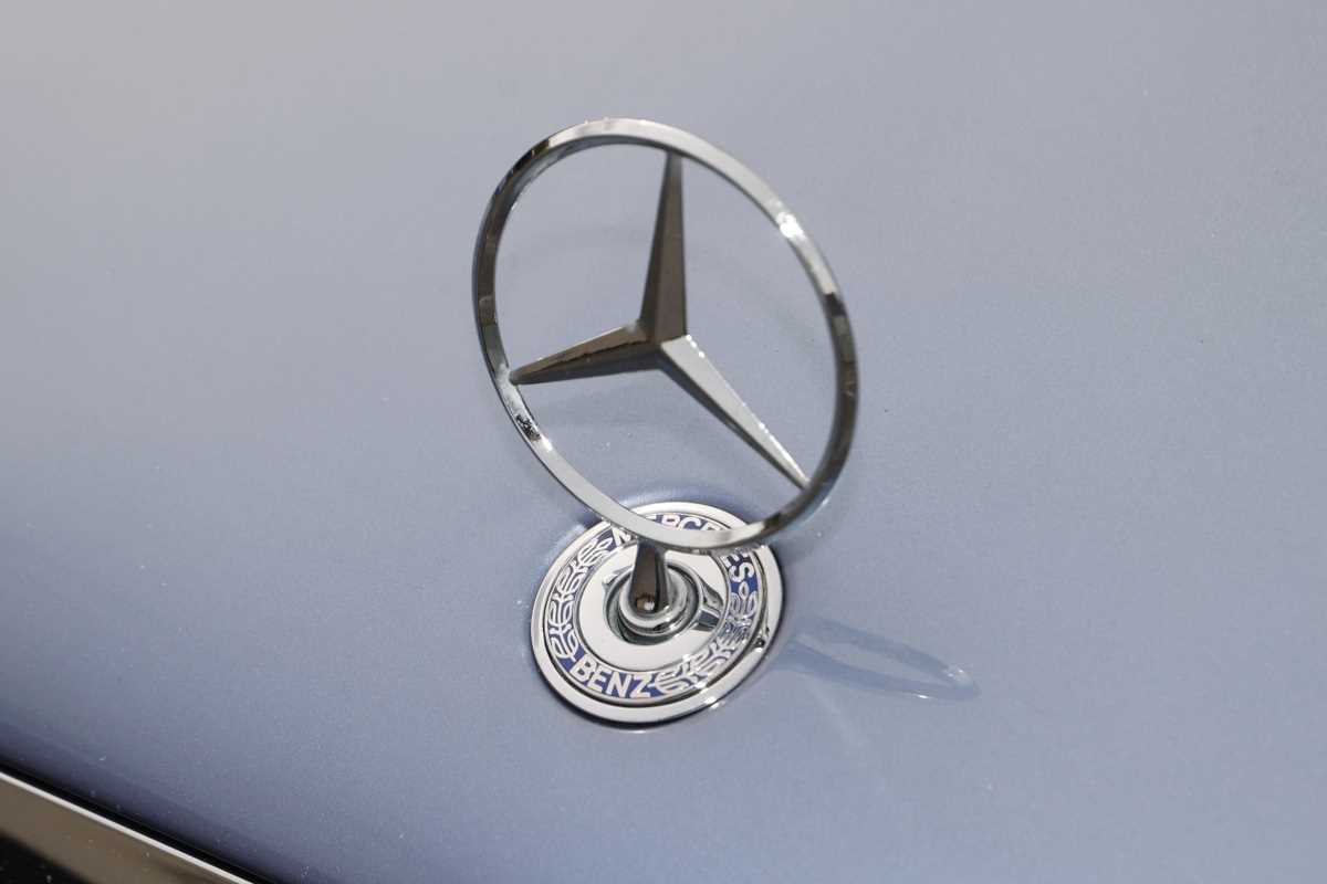 Lot 2000 Mercedes CLK 430 Elegance