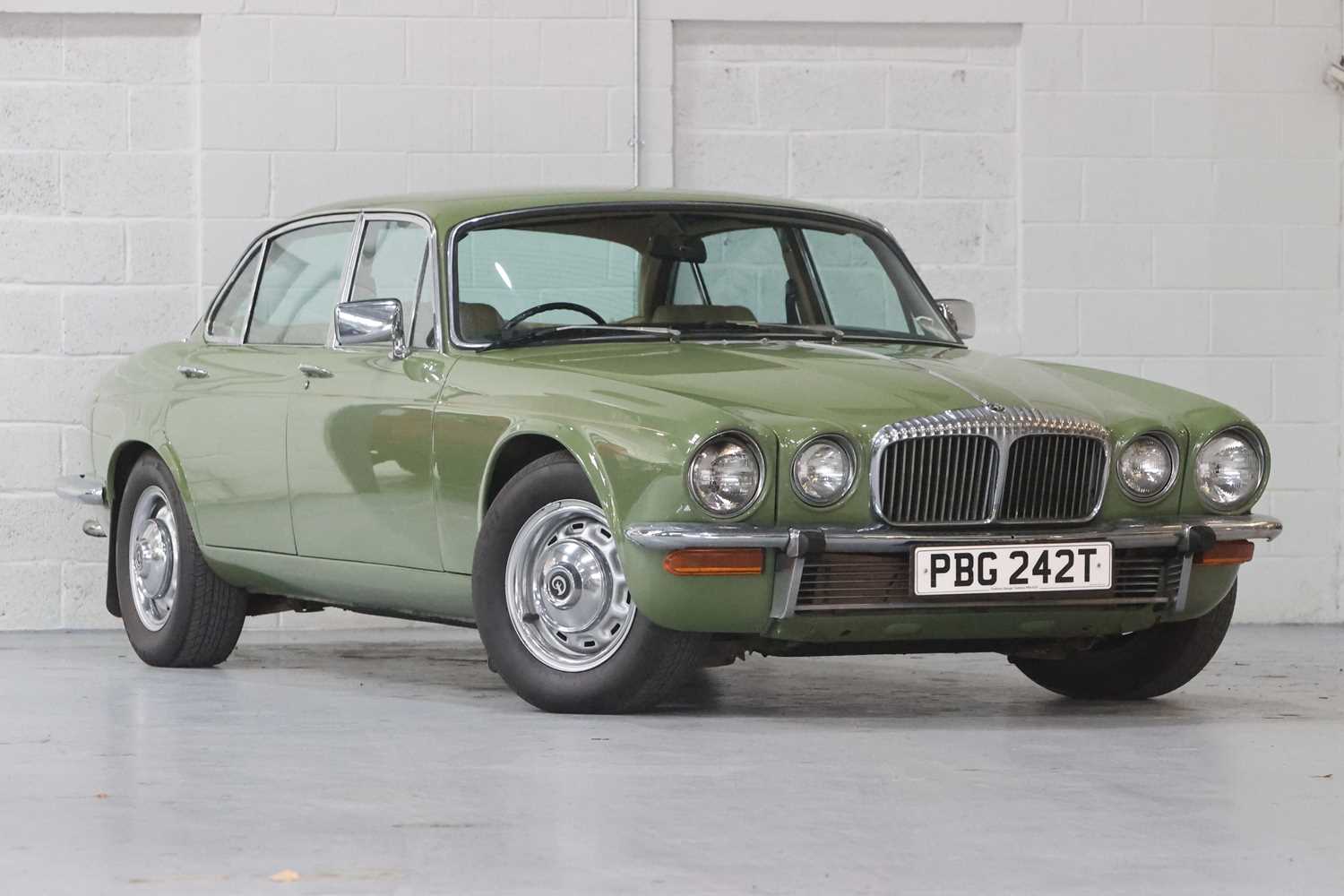 Lot 224 - 1978 Daimler Sovereign 4.2 LWB