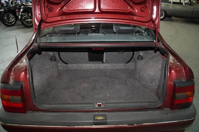 Lot 129 - 1995 Vauxhall Cavalier 2.0 CDX Saloon
