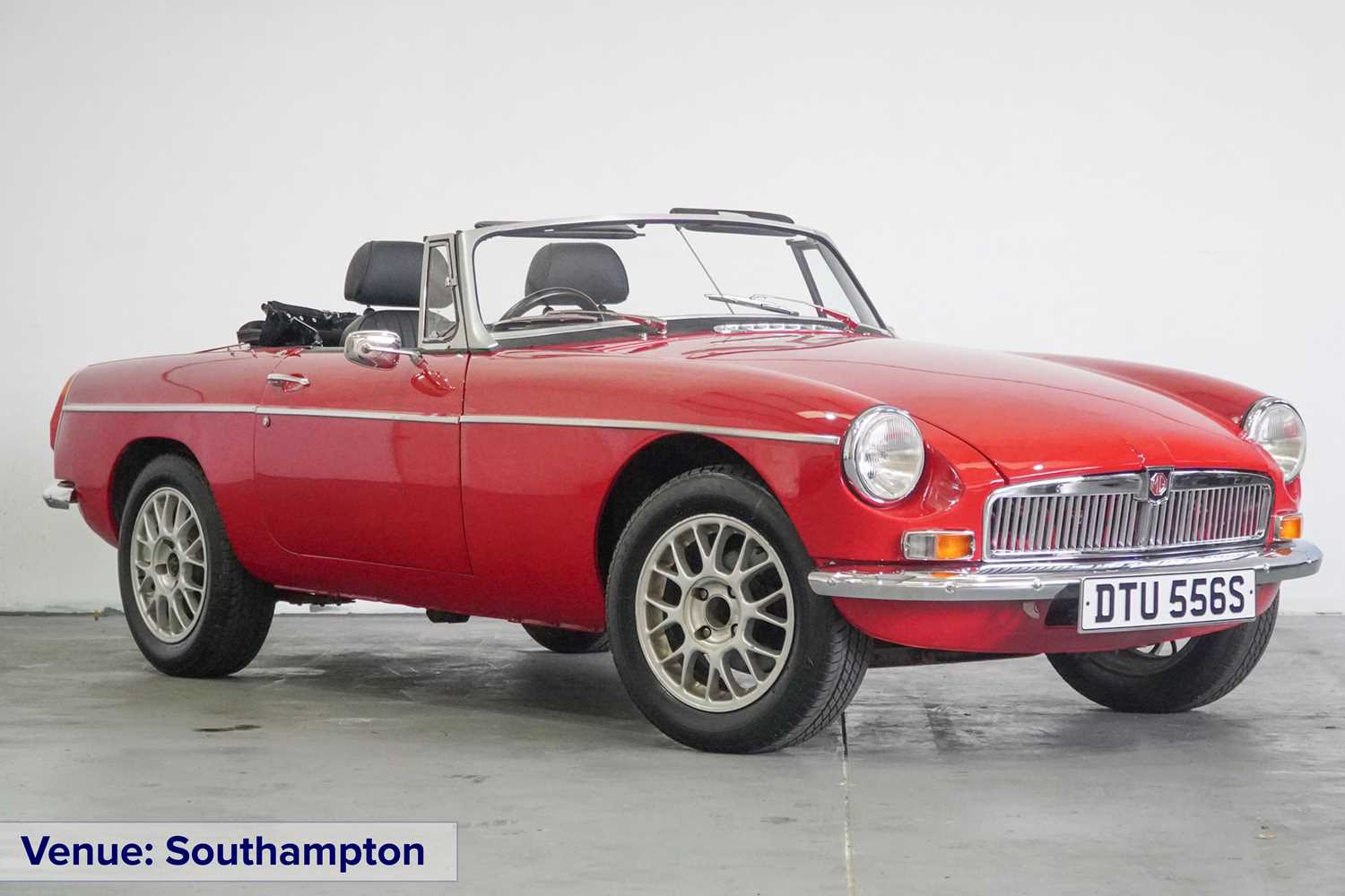Lot 113 - 1978 MG B