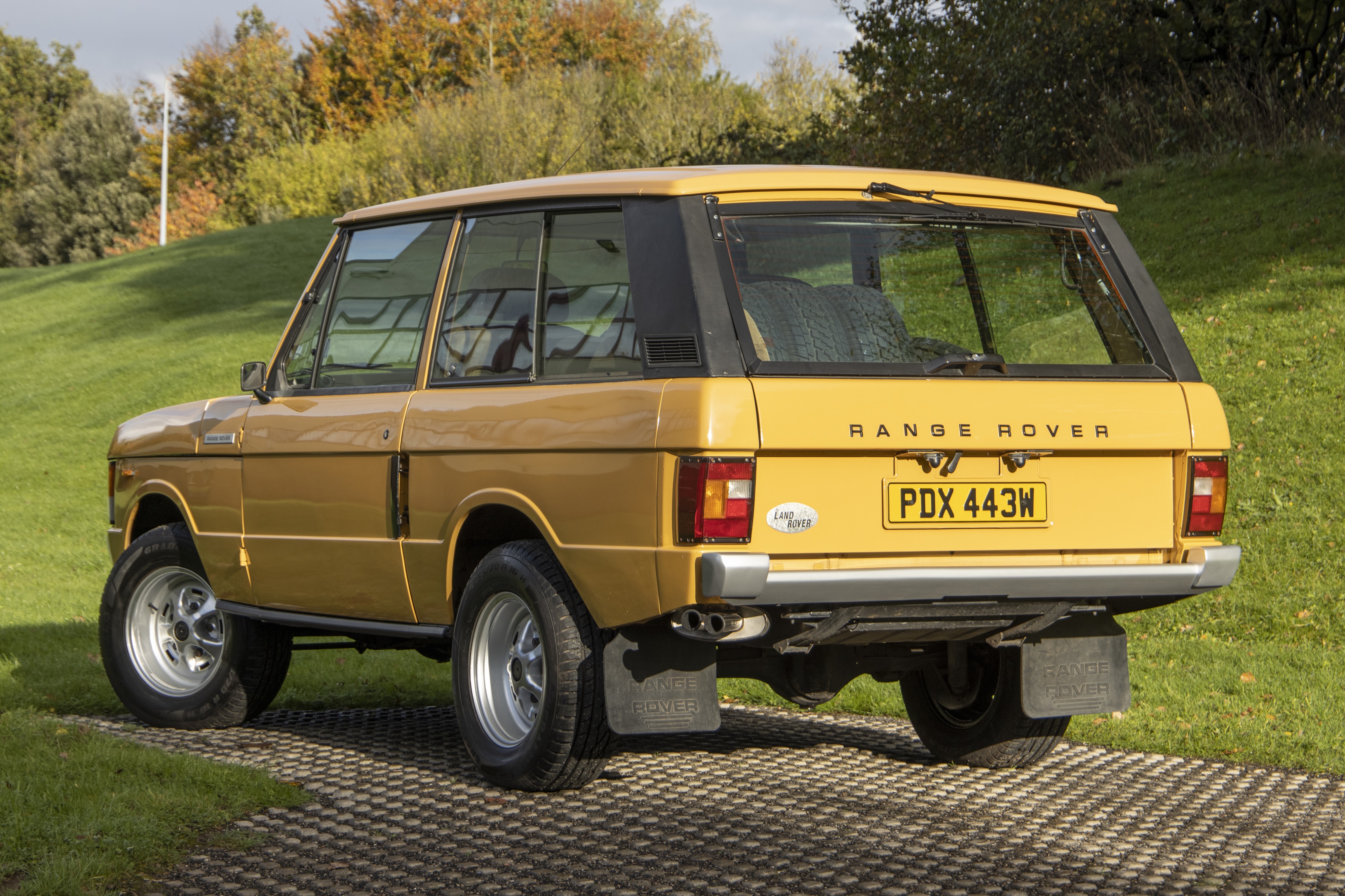 1980 Range Rover Lot 43 - 1980 Range Rover Two Door