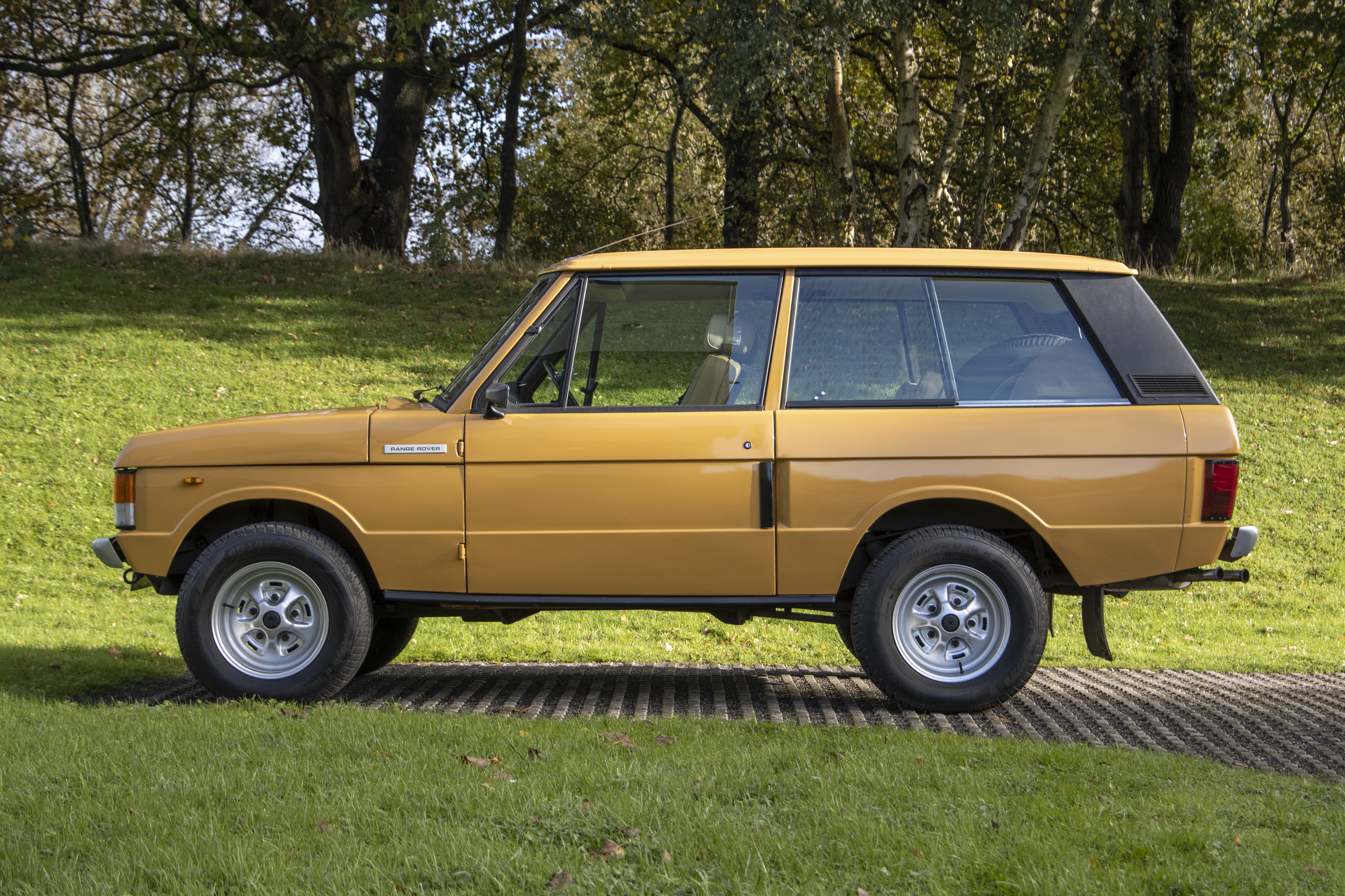 1980 Range Rover Lot 43 - 1980 Range Rover Two Door