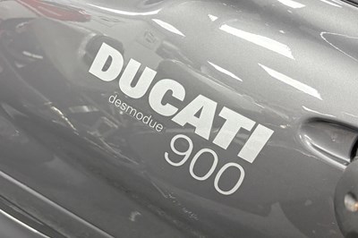 Lot 17 - 2002 Ducati 900 SS Senna Tribute