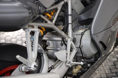Lot 17 - 2002 Ducati 900 SS Senna Tribute