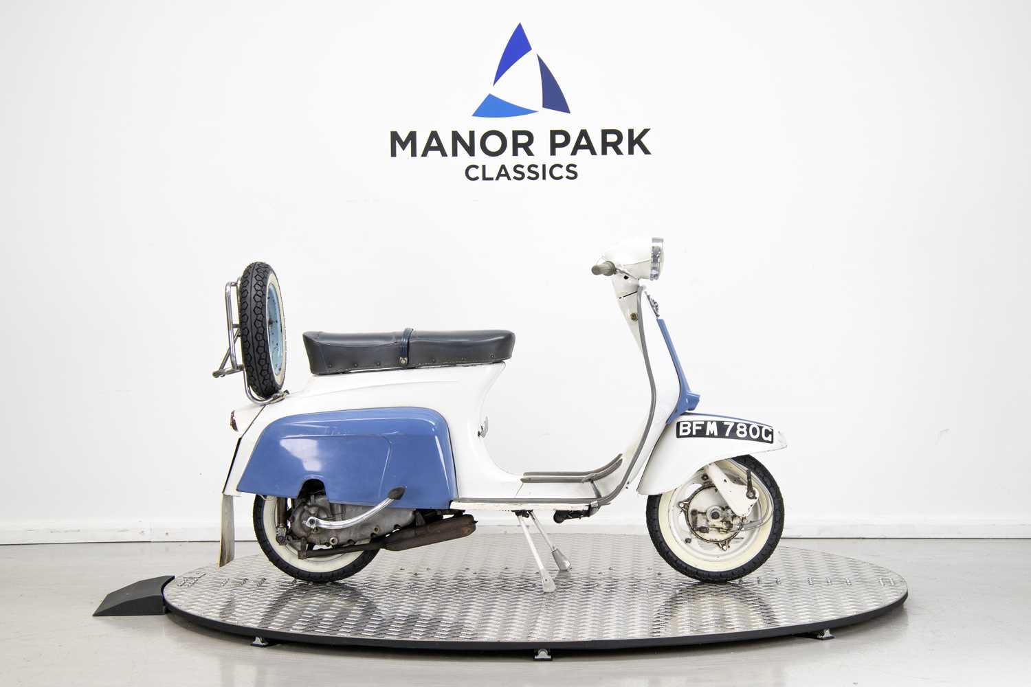 Lot 26 - 1969 Lambretta J125 Super Starstream