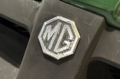 Lot 291 - 1976 MG B Roadster