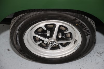 Lot 291 - 1976 MG B Roadster