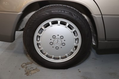 Lot 245 - 1992 Mercedes-Benz 190 E 2.0