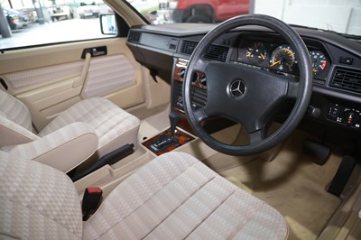 Lot 245 - 1992 Mercedes-Benz 190 E 2.0