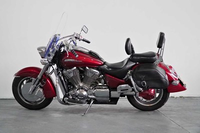 Lot 2003 Honda VTX 1800C