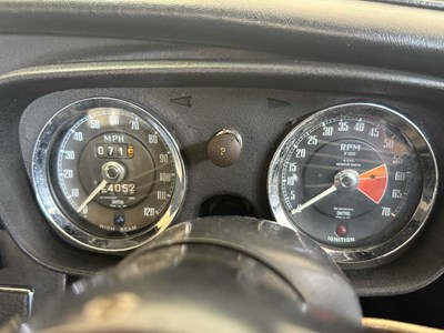 Lot 136 - 1969 MG B