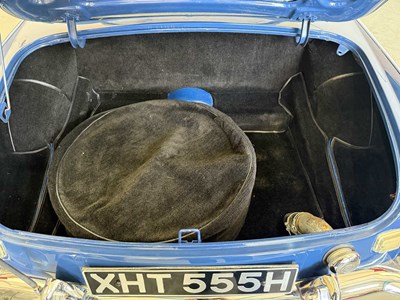 Lot 136 - 1969 MG B