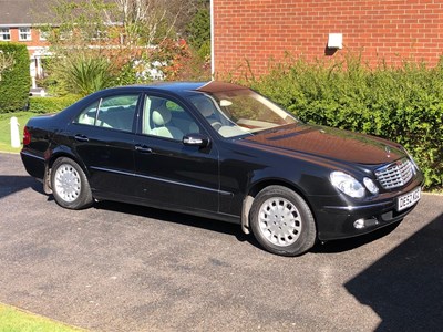 Lot 2002 Mercedes-Benz E240 Elegance Auto