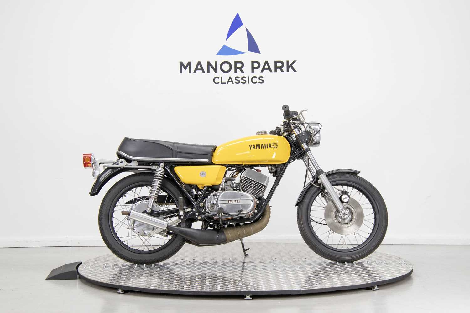 Lot 56 - 1974 Yamaha RD250 Café Racer