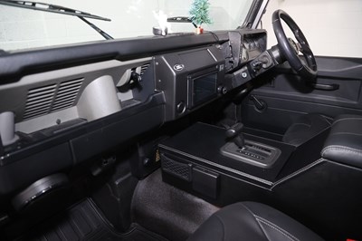 Lot 242 - 2001 Land Rover Defender 90