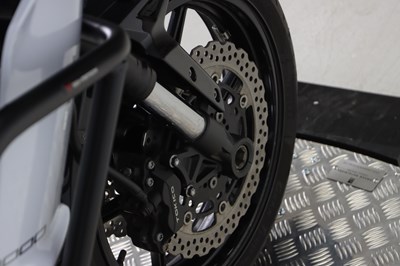Lot 61 - 2015 Kawasaki Versys 1000