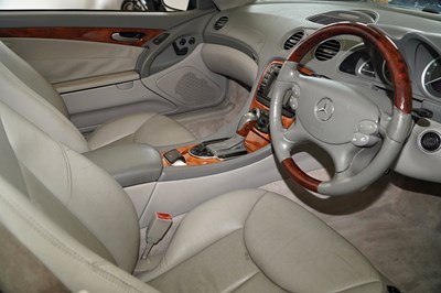 Lot 116 - 2004 Mercedes SL 500