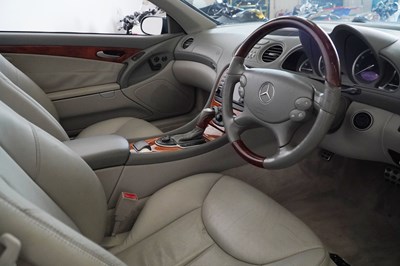 Lot 116 - 2004 Mercedes SL 500
