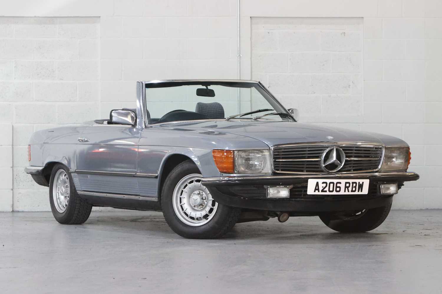 Lot 241 - 1984 Mercedes-Benz 280 SL