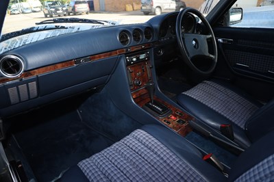 Lot 241 - 1984 Mercedes-Benz 280 SL