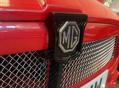 Lot 125 - 1981 MG B GT