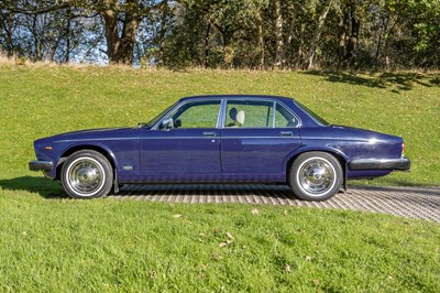 Lot 41 - 1982 Daimler Sovereign 4.2