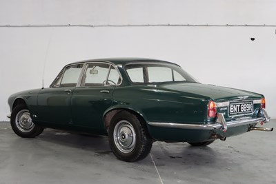 Lot 151 - 1972 Jaguar XJ6 4.2 S1