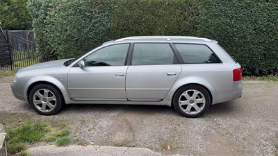 Lot 2000 Audi S6