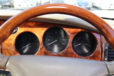 Lot 281 - 1996 Jaguar XK8 4.0