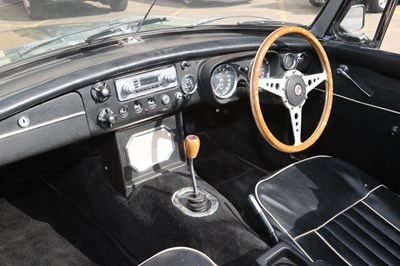 Lot 290 - 1964 MG B Roadster