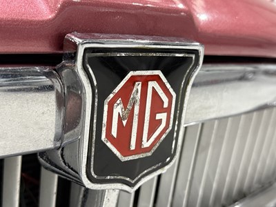 Lot 1966 MG B GT