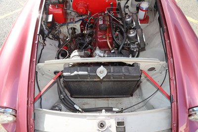 Lot 1966 MG B GT