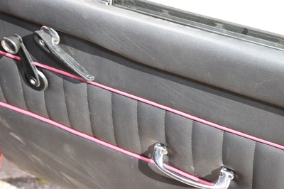Lot 1966 MG B GT