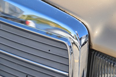 Lot 259 - 1984 Mercedes-Benz 230 TE