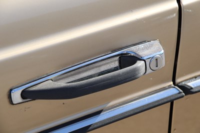 Lot 259 - 1984 Mercedes-Benz 230 TE