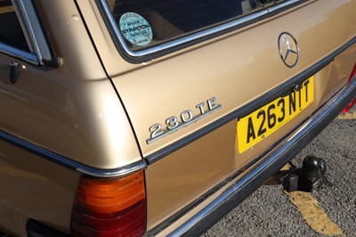 Lot 259 - 1984 Mercedes-Benz 230 TE