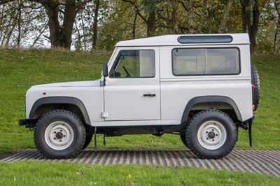 Lot 4 - 1994 Land Rover Defender 90 TDi