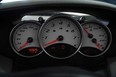 Lot 136 - 2000 Porsche Boxster S