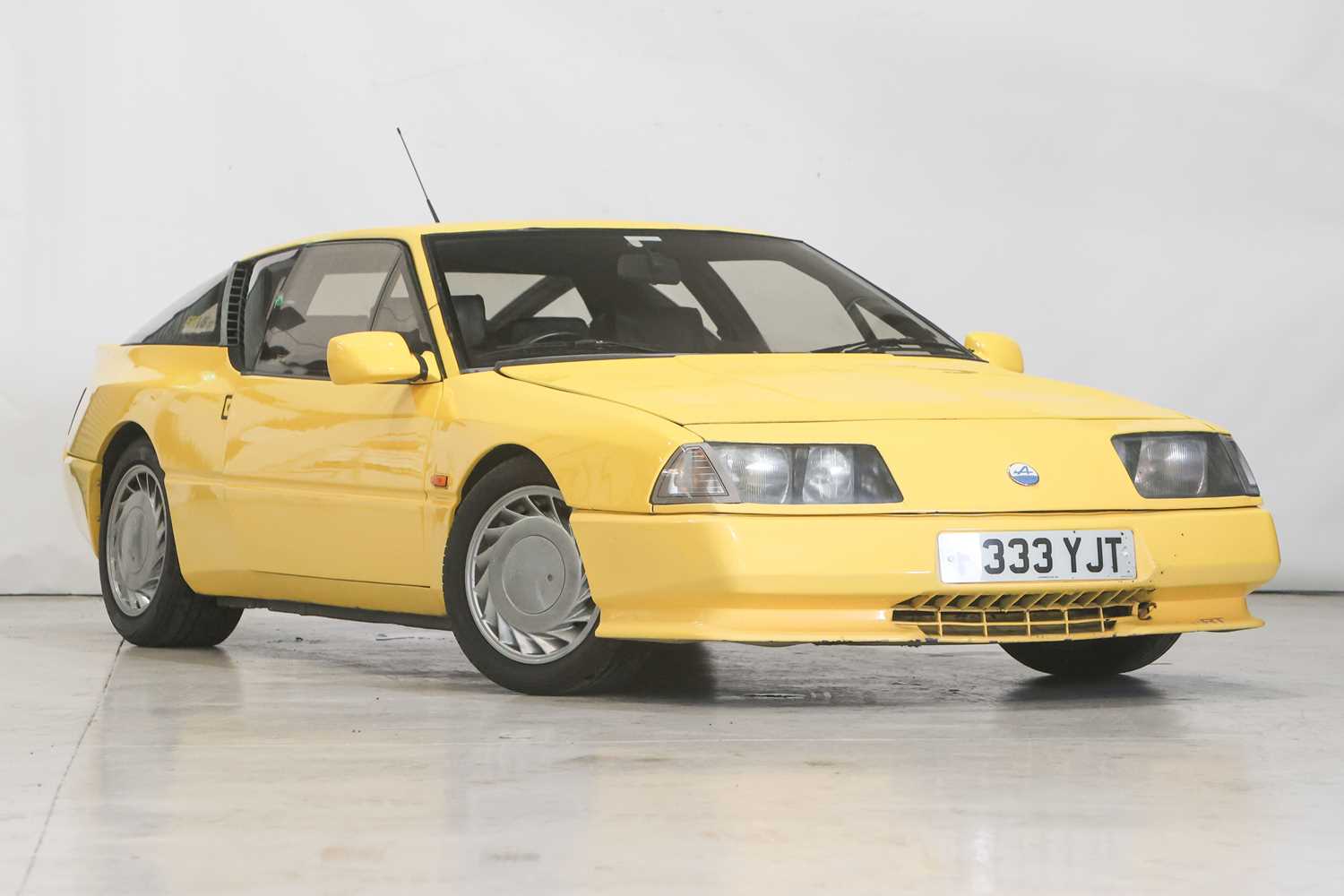 Lot 265 - 1989 Renault GTA V6