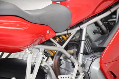 Lot 2005 Ducati 1000 SS DS