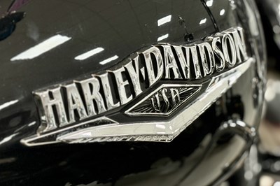 Lot 55 - 2015 Harley Davidson FLHRC Road King Classic