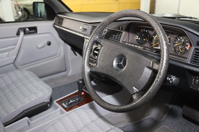 Lot 250 - 1990 Mercedes-Benz 190 E 1.8