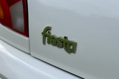 Lot 2001 Ford Fiesta 1.2 Ghia