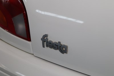 Lot 241 - 2001 Ford Fiesta 1.2 Ghia