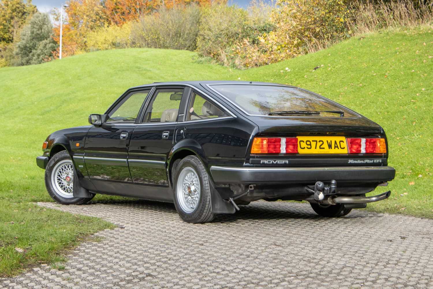 Lot 9 - 1985 Rover SD1 3500 Vanden Plas EFI