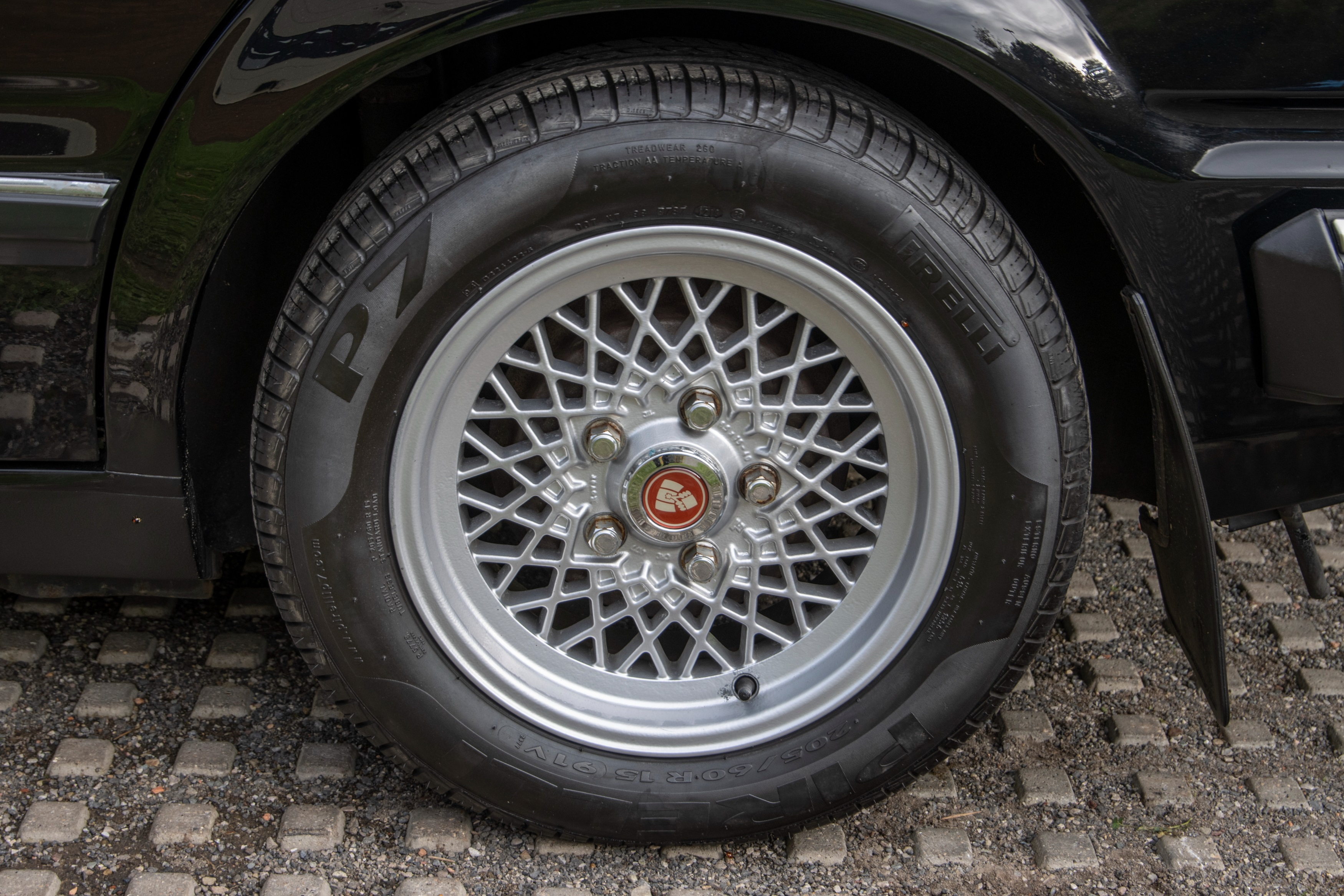 Lot 9 - 1985 Rover SD1 3500 Vanden Plas EFI