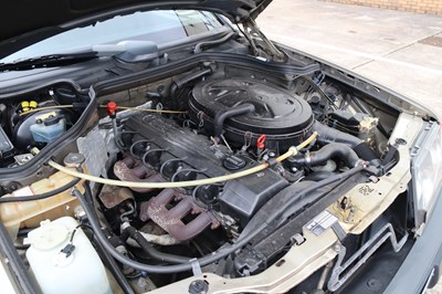 Lot 215 - 1988 Mercedes-Benz 260 E